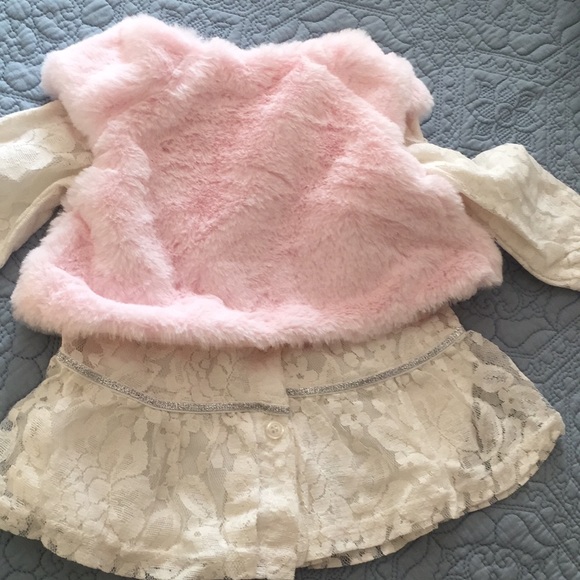 Little Lass Baby 3 pc faux fur and lace set 12m - Picture 2 of 8